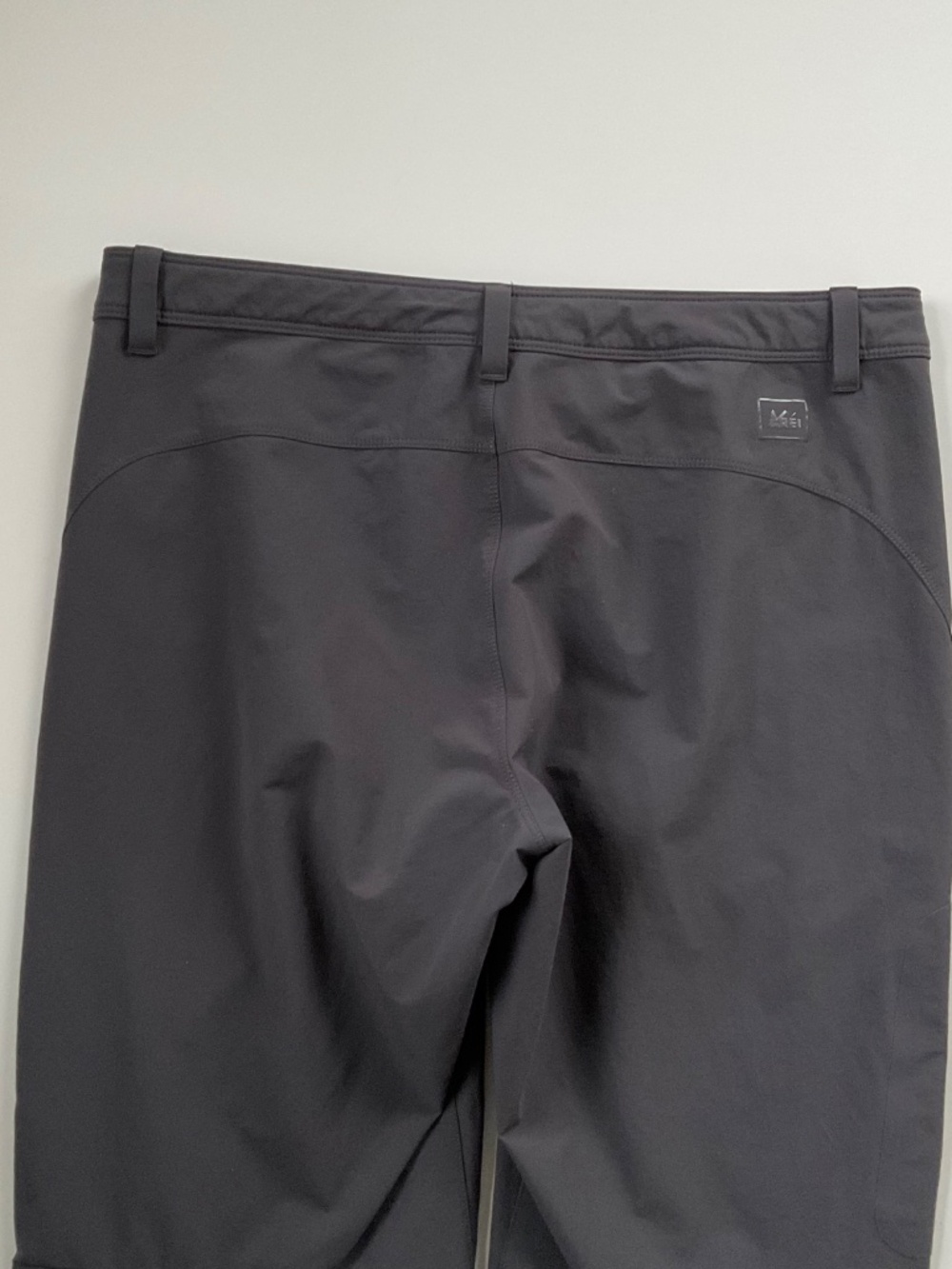 REI Co-op Women’s Activator Soft Shell Pants Sz 10 Gray Gorpcore Hiking Camping - Picture 6 of 9